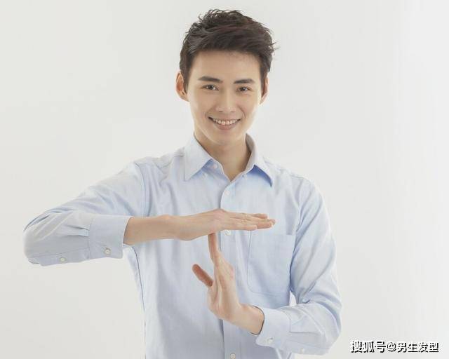 IM电竞:
男生还是留“双方铲”发型最帅气 头发短而清爽 看着就想剪(图1) IM电竞:
男生还是留“双方铲”发型最帅气 头发短而清爽 看着就想剪(图1)