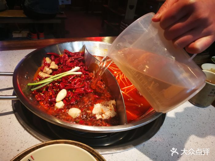 “IM电竞”
明星康健宝照片被泄露:2元打包70张 不组成侵权?(图5) IM电竞