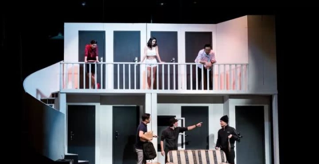 IM电竞平台|
耐克鞋为啥贵的这么义正辞严?切开之后 网友:贵有贵的原理(图3) IM电竞