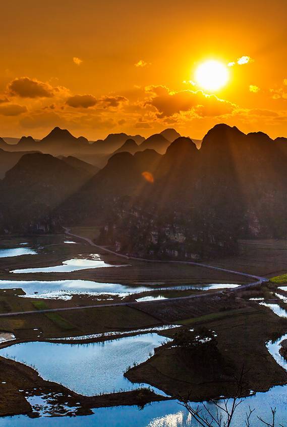 又一知名男星上吊自杀，年仅34岁，5天前