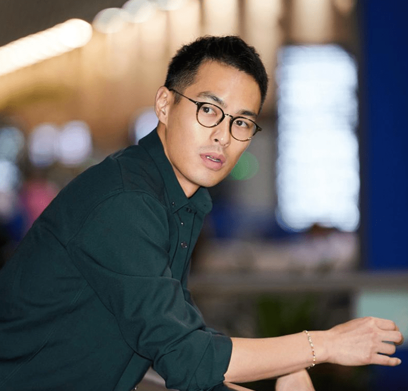 自信or情商低?杨祐宁多次直呼自己长得帅 章子怡心情尴尬【IM电竞平台】(图9)
自信or情商低?杨祐宁多次直呼自己长得帅 章子怡心情尴尬【IM电竞平台】(图9)