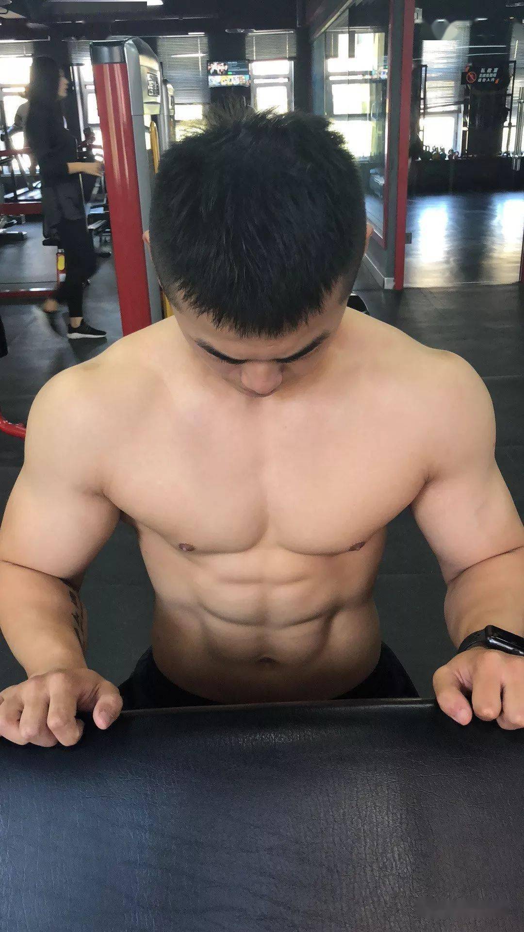 【IM电竞官网】
20岁宁夏小伙练就一身肌肉,收获迷妹无数!(图6)