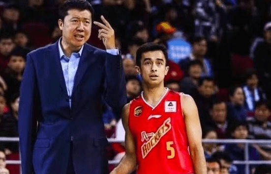 
中国男篮8冠王遣散在即！全队退役！5大球星遭哄抢 广东该脱手了_IM电竞平台(图6)