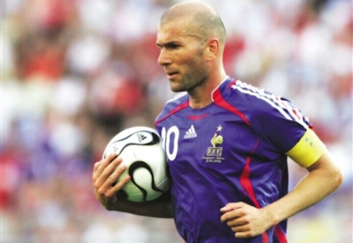 
法国5伟大球星！2前锋3中场 普拉蒂尼仅排第2 第1十分经典_IM电竞平台(图10)