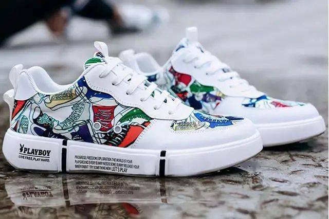 
秋季潮男出街这样穿 想不吸睛都难_IM电竞(图6)