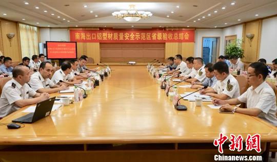 IM电竞官网-
宋慧乔又换发型了!微卷短发桃红眼妆 时髦洋气 气质也太高级了(图6) IM电竞平台