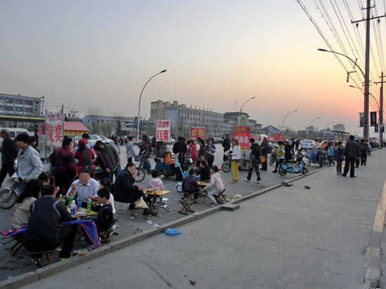 IM电竞-
百元也能买到外洋时尚潮鞋 55海淘球鞋频道上线百元专区(图1) IM电竞